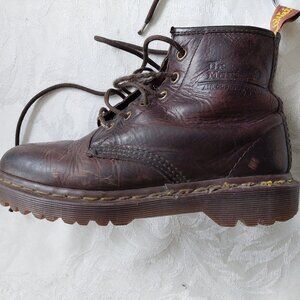 Vintage DR.MARTENS 101 6-eye Leather Ankle Boots Made in England Women's UK4 US6